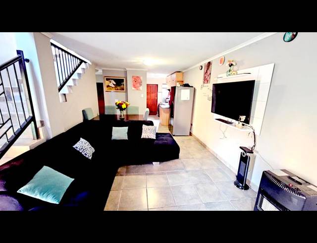 4 BEDROOM APARTMENT FOR SALE IN CASTLEVIEW